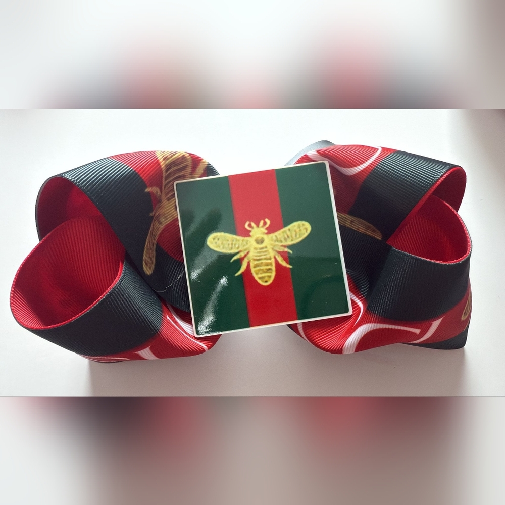 Gucci Logo With Bee Emblem Hair Bow